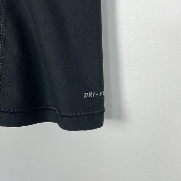 Nike Dri Fit sleeveless pullover racerback black stretch tank top Size Medium - Picture 5 of 7